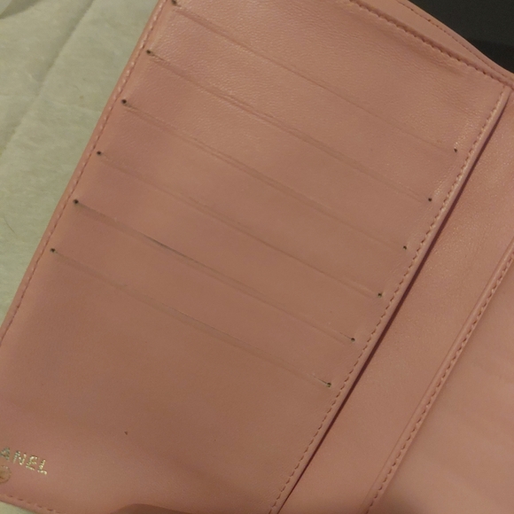 Authentic Chanel Calfskin Icon Logo Bifold Wallet in Pink - Picture 11 of 12